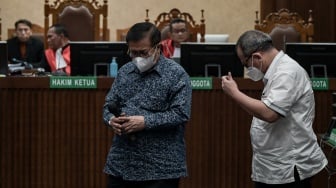 Tak Hanya Dipenjara 7 Tahun, Erintuah Damanik dan Mangapul Harus Bayar Denda Rp500 Juta