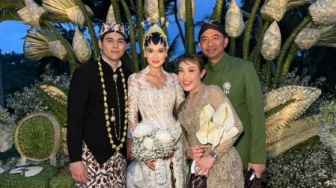 7 Gaya Artis di Pernikahan Luna Maya dan Maxime Bouttier, Kompak Bernuansa Hijau