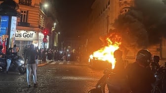 Bara di Paris Pasca Kemenangan PSG: Polisi Diserang hingga Mobil Dibakar