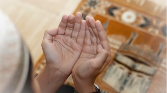 5 Amalan Agar Lunas Hutang 1 Hari Menurut Islam