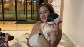Tengku Dewi Putri Malah Bersyukur Andrew Andika Punya Pacar Baru