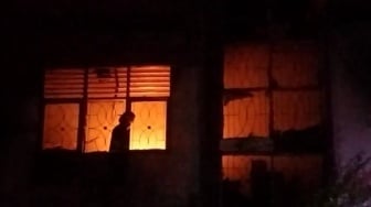 Gedung FKM Unand Padang Terbakar, Api Berkobar dari Lantai 1 hingga 3