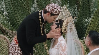 Dikira Salah, Luna Maya Ternyata Sengaja Sodorkan Tangan Kiri Saat Maxime Bouttier Sematkan Cincin