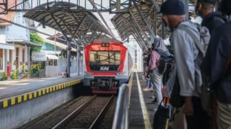 Link Saldo DANA Gratis Buat Bayar Tiket KRL: Hemat & Praktis untuk Komuter!