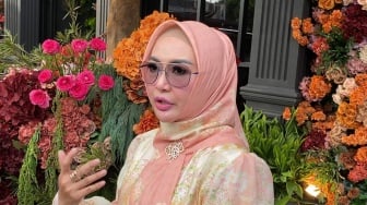 Artis Eddies Adelia Dirawat di RS: Apa yang Terjadi?