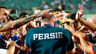 Kasih Ucapan Selamat untuk Persib, Guru Patrick Kluivert Ungkap Ambisi Besar