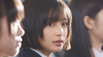Review Film My Teacher, Ketika Cinta Tumbuh di Tempat Tak Terduga
