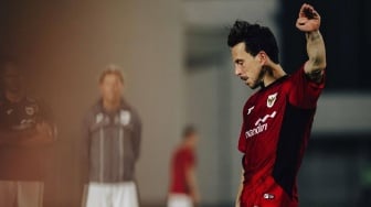 Thom Haye Bimbang Pilih Gabung Cepat ke Timnas Indonesia Atau Klubnya Degradasi