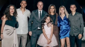 Pemain Incaran Manchester City Kirim Ucapan Spesial ke Ibu Eliano Reijnders