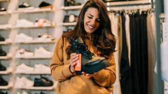 Link Saldo Dana Gratis Buat Kamu yang Incar Sepatu Kekinian: Langsung Checkout!