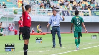 Bali United Dibantai Persija, Stefano Cugurra Mencak-mencak Soal VAR