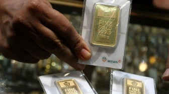 Emas Antam Masih Cuan di Akhir Pekan, Tembus Rp1,928 Juta per Gram
