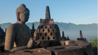 8 Larangan Keras di Candi Borobudur Saat Festival Lampion Waisak, Jangan Sampai Kena Denda!
