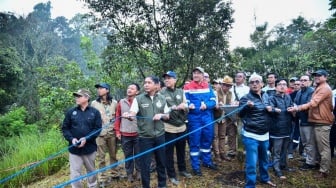 Emilia dan Biantara Terbang Bebas, Menhut Lepas Liarkan Elang Jawa di Bandung