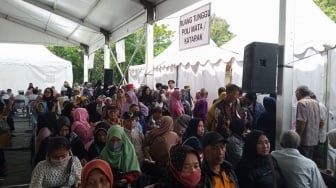 Perayaan Waisak 2025: Dari Kulonprogo Ismiati Berburu Kacamata di Pengobatan Gratis Walubi