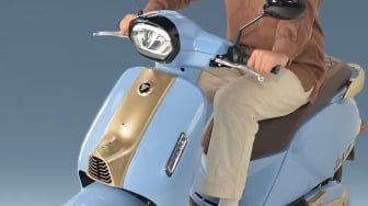 Tampan Bak Vespa, Anti Mampir SPBU: Pesona Motor Listrik Retro Smoot DeSultan