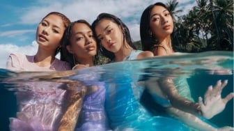 Peluru Kejujuran dari Hati yang Berani! Review Lagu 'Shoot' Girl Drup no na