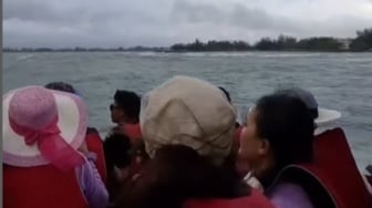 Mencekam! Video Kapal Wisata Bengkulu Tenggelam Viral, Wisatawan Teriak Takbir