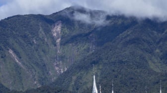 7 Kali Erupsi Gunung Marapi Sepanjang Mei 2025, Semburan Kolom Abu Tertinggi 1 Kilometer!