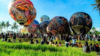 Kemeriahan Waisak di Borobudur Peace Festival 2025: Dari Paduan Suara Anak hingga Festival Balon
