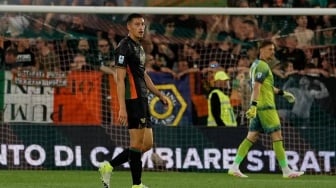 Venezia Jauhi Zona Merah, Jay Idzes Main Efisien: 33 Operan Sukses, 1 Peluang Gol