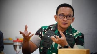 Sempat Tertunda Akibat Cuaca, TNI Lanjutkan Penyisiran dan Investigasi Ledakan Amunisi di Garut