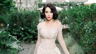 Profesi Mentereng Dearly Djoshua, Diduga Sedang Dekat dengan Ari Lasso