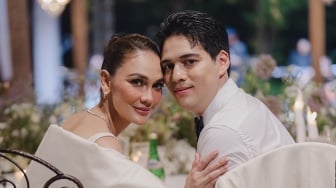 Bagikan Momen Resepsi Pernikahan, Luna Maya Bikin Tulisan Menyentuh Hati