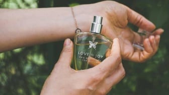 7 Rekomendasi Parfum Wangi Segar Seperti Habis Mandi, Harga Murah Mulai Rp10 Ribuan