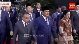 Diapit Dasco-Puan, Prabowo Hadiri Inagurasi Konferensi Anggota Parlemen OKI di Gedung DPR