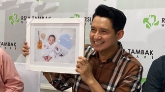 Anaknya Dijuluki Bayi Terganteng, Chand Kelvin Bakal Bikin Akun Instagram Khusus?