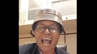 Heboh Video Pria Ngaku Waras: Kalau Ijazah Jokowi Palsu, Saya Janji Telan Panci Satu Pabrik!