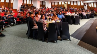 Sudrajat Djiwandono: Kebijakan Trump Rugikan Dunia, Indonesia Harus Tetap Luwes dan Seimbang