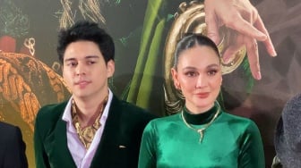 Diagendakan Hadir Bersama di Gala Premiere Film, Maxime Bouttier dan Luna Maya Datang Terpisah