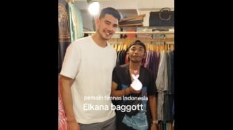 Netizen Bertemu Elkan Baggott di Bali: Dia Tunggu Pemain Timnas Indonesia Lain