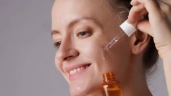 7 Cara Menghilangkan Smile Line secara Alami, Tak Perlu Bayar Mahal ke Dokter