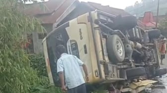 Kecelakaan Maut di Tawangmangu: Minibus Terguling, 5 Orang Tewas
