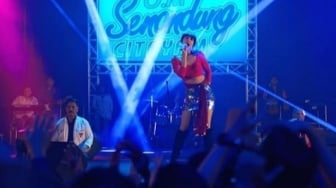 Dari Pop ke Dangdut: Transformasi Epik Anya Geraldine di Film Mendadak Dangdut!