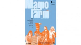 Review Film Magic Farm: Kisah Kru Dokumenter Nyasar yang Dibalut Satir Gokil