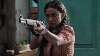 Film Perang Kota Turun Layar dalam 2 Minggu, Gara-gara Ariel Tatum?