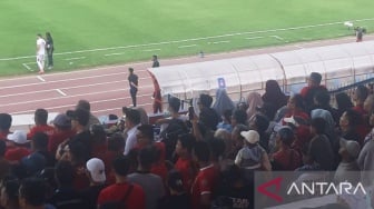 Didampingi Sosok Ini, Pratama Arhan Tonton Laga Semen Padang Lawan Persik