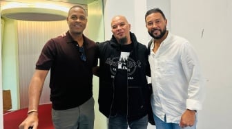 Ahmad Dhani Pamer Foto Bareng Patrick Kluivert, Warganet Malah Singgung Rayen Pono