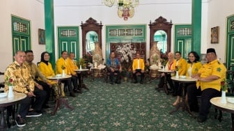 Sambangi Sri Sultan di Yogya, Bahlil Lanjutkan Tradisi Golkar Silaturahmi ke Tokoh Senior