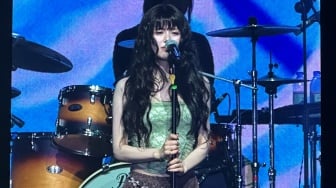 Olivia Marsh Guncang Panggung Far East Music City, Kakak Danielle NewJeans Cover Lagu Nadin Amizah