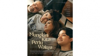 Bicara Luka Memang Tidak Mudah dalam Film Mungkin Kita Perlu Waktu