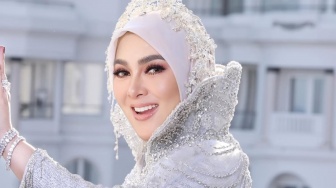 Buntut Beri Penghargaan ke Syahrini, Netizen Temukan Kejanggalan di Akun IG Parole Paris