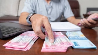 Apakah CPNS Dapat Gaji 13? Begini Regulasi Pencairannya