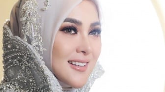 Syahrini Dituding Beli Tiket Cannes Film Festival, Tamu Undangan Lain Akhirnya Buka Suara