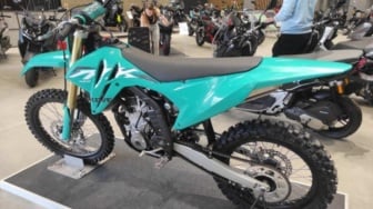 Penantang Kawasaki KLX dari China, Harganya Setara dengan Mobil