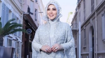 Detik-Detik Filter Lepas dan Ungkap Wajah Asli Syahrini di Cannes 2025